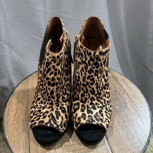Nine West Booties Leather Size 8 Animal Print